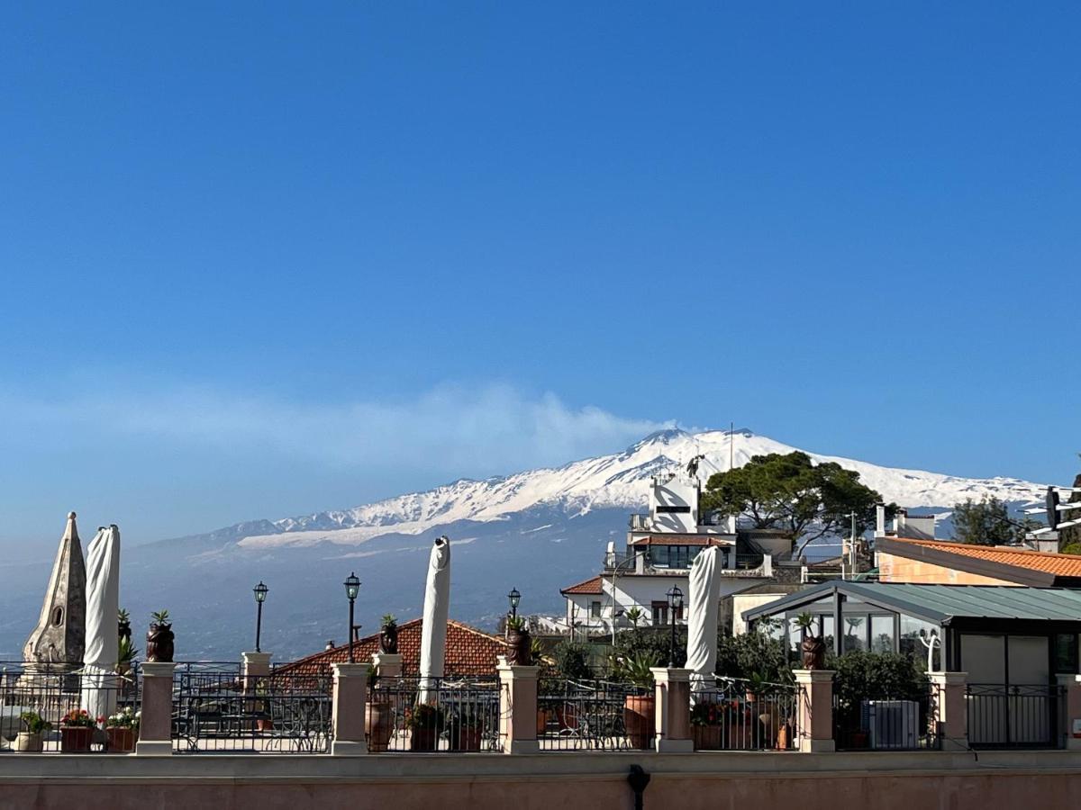 Bella Tao Hotel Taormina Bagian luar foto